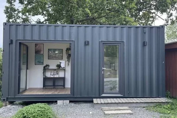 CONTENEUR 20 PIEDS MINI-MAISON DE 15 M²