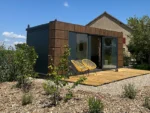 Conteneur abri de jardin 7×3 m avec toilettes et cuisine sur le côté gauche – Image 10