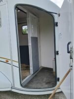 VAN BARBOT – Image 3